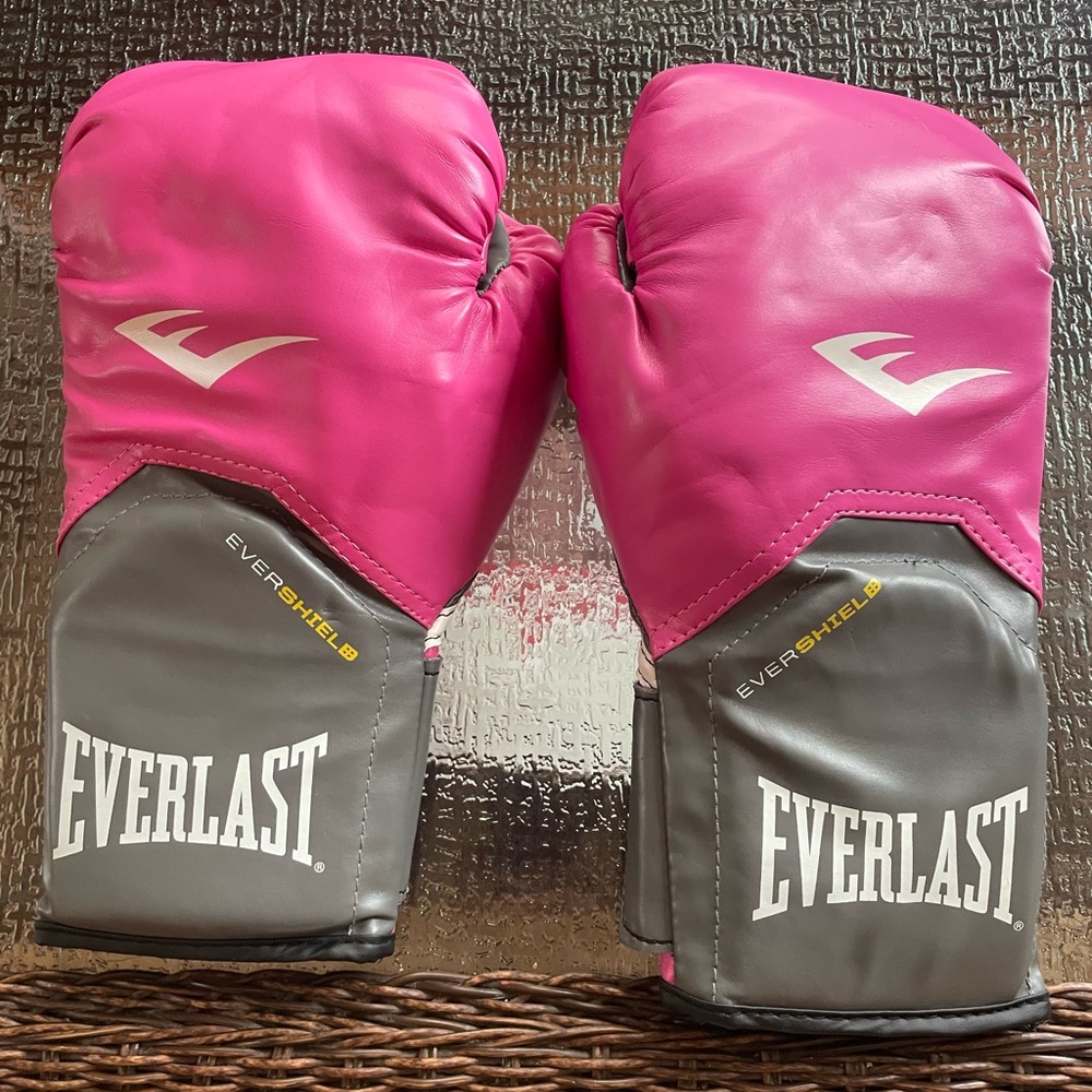 PINK BOXING GLOVES